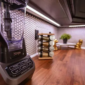 King Bed / Free Parking / Bbq / Fire Pit / Arcade Holiday home Pittsburgh